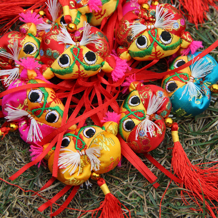 艾虎虎头香包 端午节香囊 民族风 传统双面刺绣儿童宝宝挂件批发