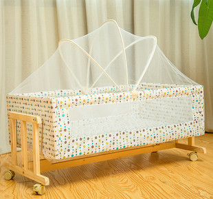 实木婴儿摇篮床多功能小摇床摇摆床送蚊帐送脚轮宝宝的一款小床