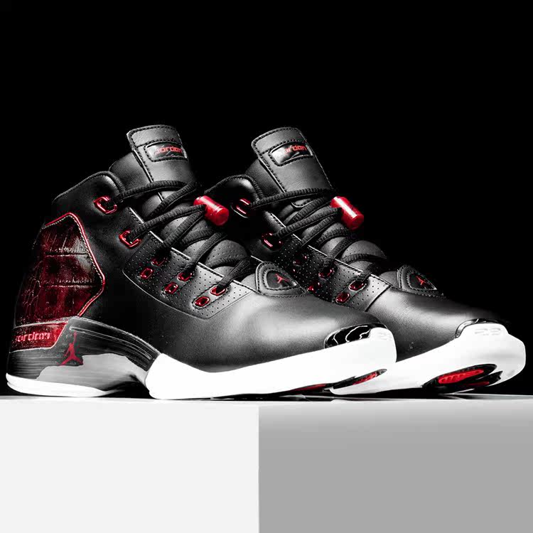 h仓 nike air jordan 17 乔17紫铜黑红公牛篮球鞋832816-001_双氙车灯