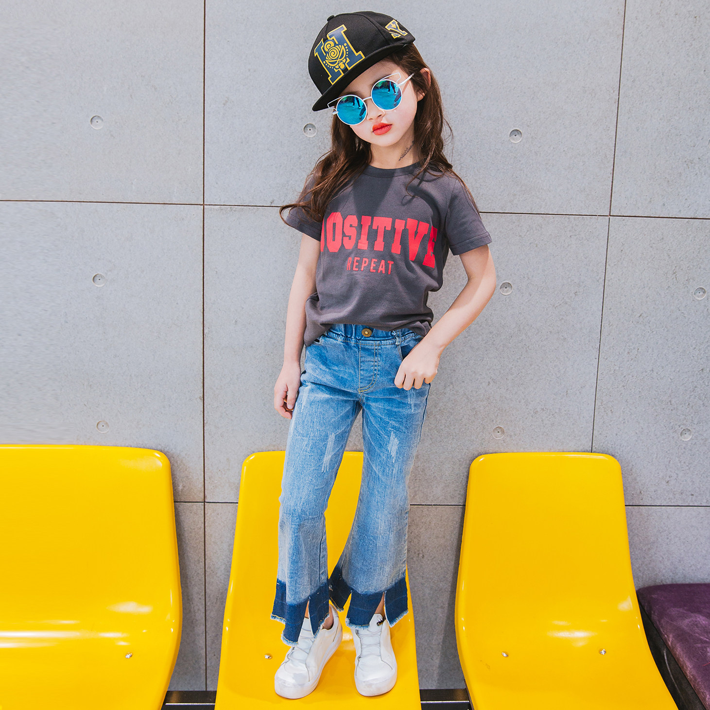 潮妞 水洗蓝拼深蓝多开叉百搭中大女童喇叭裤儿童牛仔裤2017春装