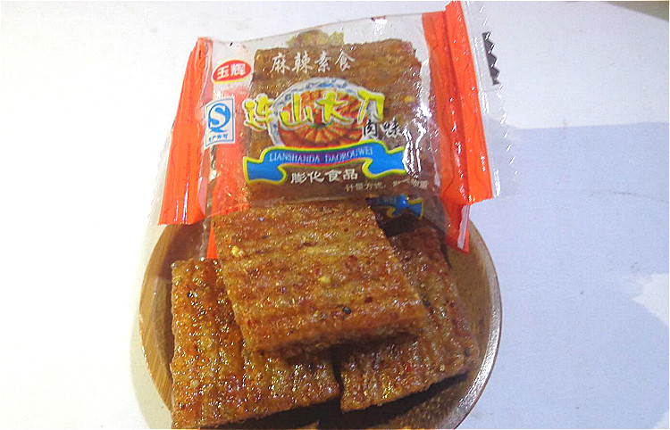 包邮2送1正宗四川连山大刀肉辣条素食儿时零食面筋约40个麻辣味