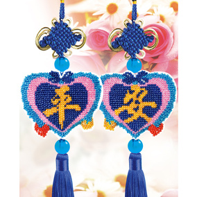 新品汽车内饰挂件心形爱心平安符福喜庆立体印花十字绣满珠绣桃心