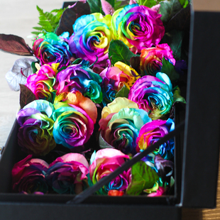 进口厄瓜多尔枪炮玫瑰手提皮盒20支装成都鲜花礼盒生日母亲节礼物