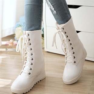 白色靴子女秋中筒靴学生马丁靴中跟圆头大码平底冬季内增高前系带