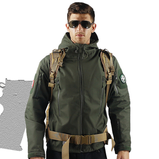 猎人户外装备鲨鱼皮软壳冲锋衣防风防水加绒保暖连帽旅游外套包邮