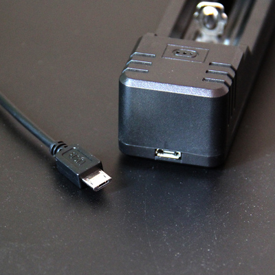 26650充电锂电池充电器 18650电池座充充电器 手电筒充电器配件