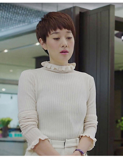 我的前半生罗子君同款毛衣女秋冬高领羊毛衫短款木耳边打底针织衫