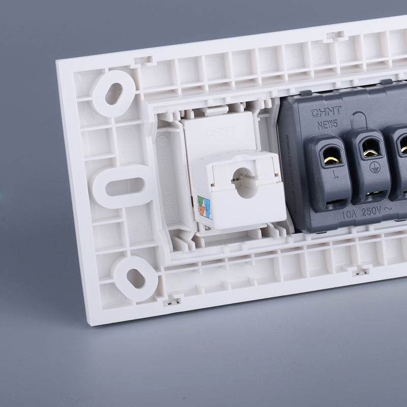 正泰118型开关插座 一二三四五三六九十二插电话电脑电视三位配齐