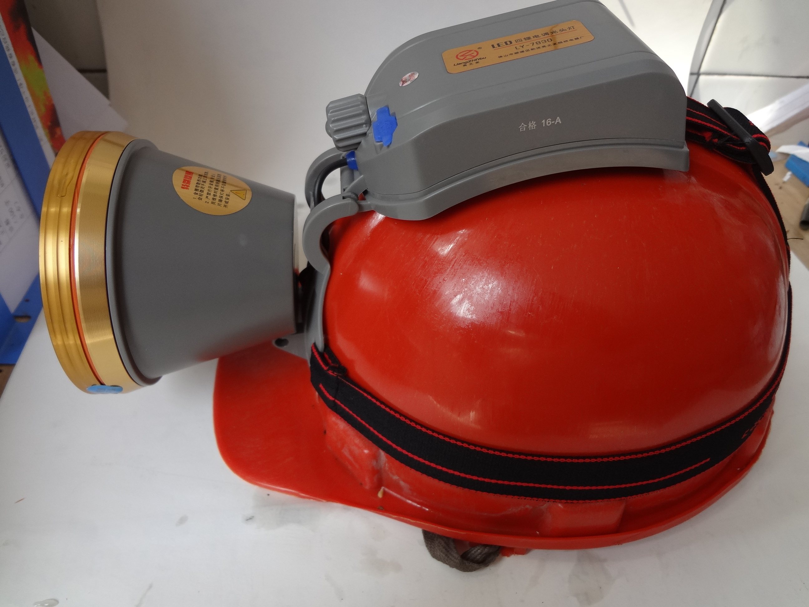 亮之友ly-7810 头灯10w三锂电led超亮头灯 t6芯片灯/黄光白光