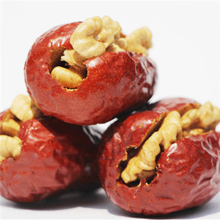 新疆红枣夹核桃仁500克/2和田大枣买一送一特价包邮