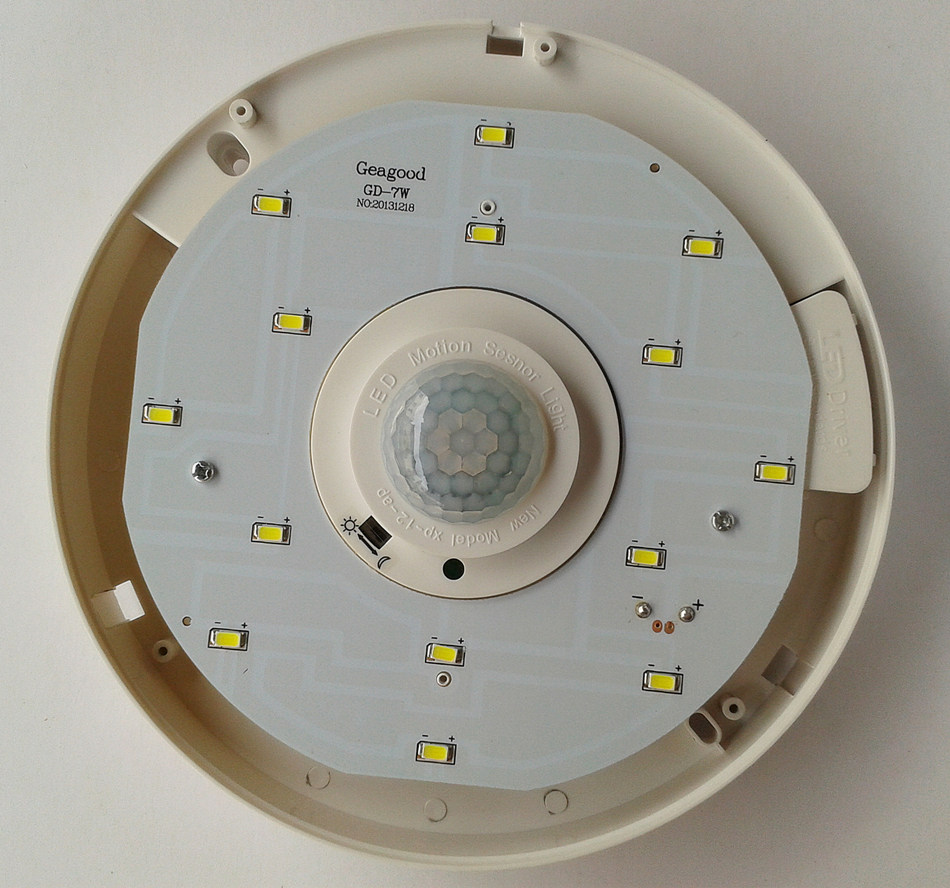 矶谷〗led人体感应吸顶灯 阳台过道车库红外线感应智能吸顶灯7w