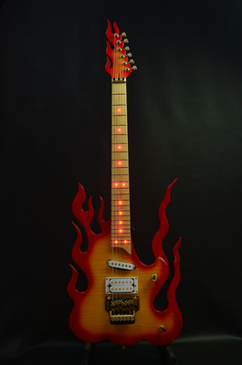 谢霆锋火焰电吉他 谢霆锋火焰吉他