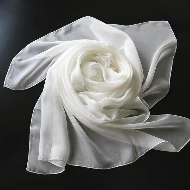 特价清仓真丝桑蚕丝丝巾秋季百搭扎染白色秋冬高档围巾女秋冬披肩