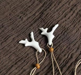 微笑向暖--复古手工白色鹿角吊坠项链【不单卖,只搭配衣鞋卖】