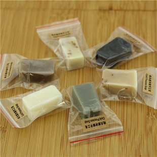 0折 已售出:200 件 218:02:53 小样 分享 商品详情 猜你喜欢 累计评价