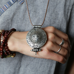 手工特价尼泊尔西藏饰品复古藏银掐丝佛眼嘎乌盒 项链吊坠护身符