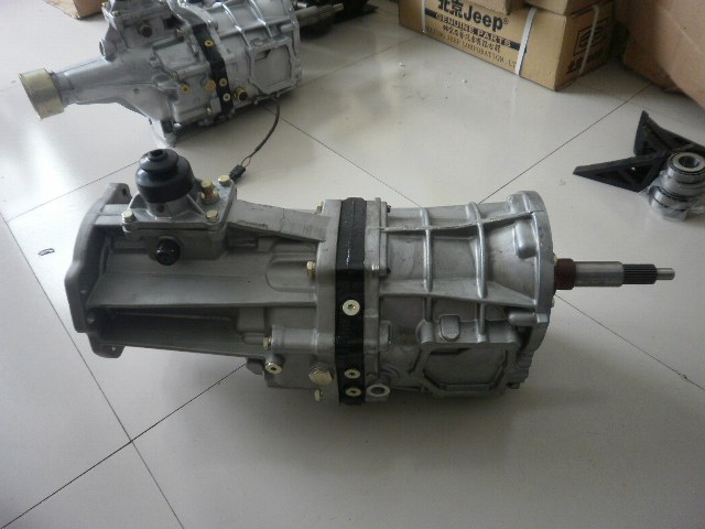 五十铃 庆铃 竞技者皮卡 4jb1 4ze1 手动两驱四驱 波箱变速箱总成