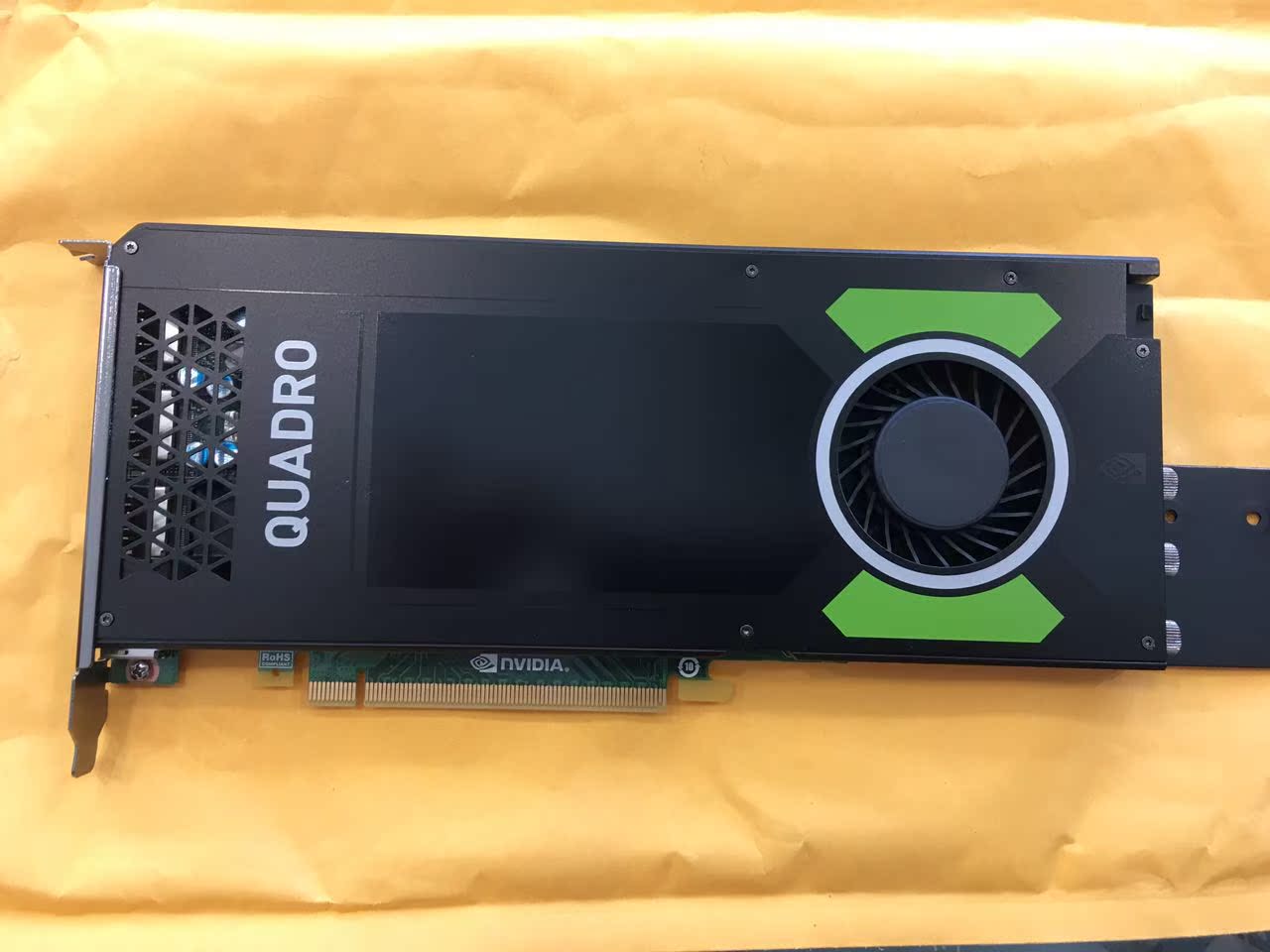正品打折m4000 显卡 戴尔 3年质保 可以打电话查 原价4700.00元 现价4
