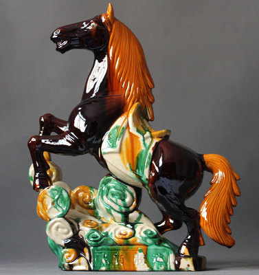 唐三彩马摆件飞黄腾达家居饰品陶瓷工艺品转运风水马摆件商务礼品