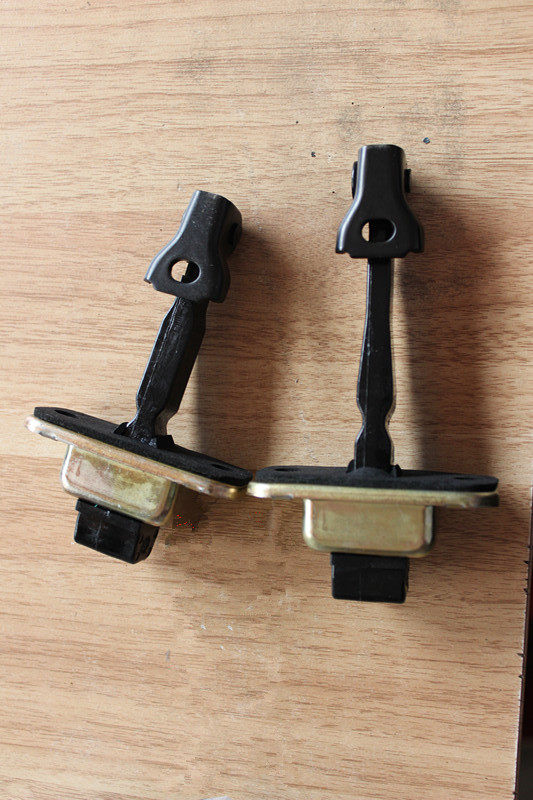 东风风光限位器 330前门车门限位器 拉条风光f505正品纯正部件