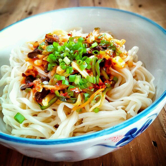 湖南特产农家手工碱水面挂面1000g炸酱热干面 凉面 粗碱面