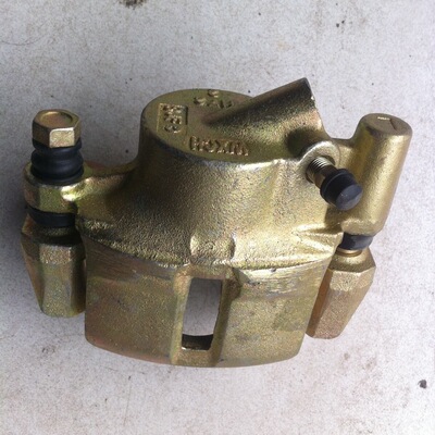 昌河铃木爱迪尔北斗星前轮制动分泵前刹车分泵前制动卡钳制动钳