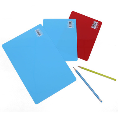 得力9352书写垫板 a5复写板 塑料垫板(198*148mm) 学生学习文具