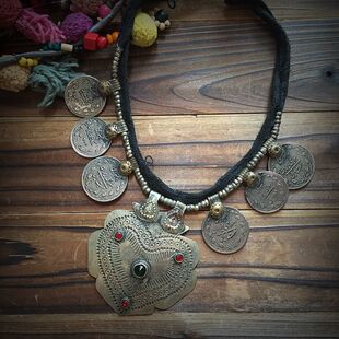 首饰/时尚饰品新 项链 > 保存完好 大师级部落配饰琉璃颈链3 游牧民族